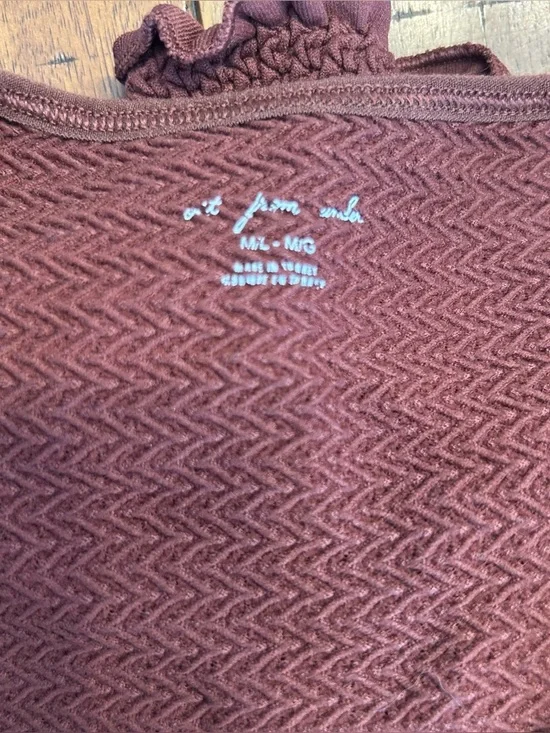 Out From Under for Urban Outfitters Women’s Ida Seamless Top in Chocolate, M/L - Picture 8 of 8